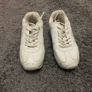 Cheer shoes
